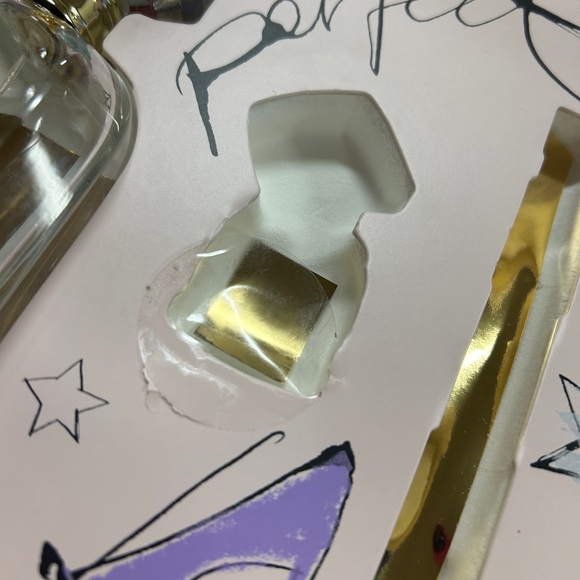 Marc Jacobs Perfect Box Set w only 3.3 Oz bottle - Picture 4 of 5